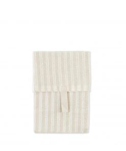 Växbo Lin Lilla Storm Towel In White/Golden